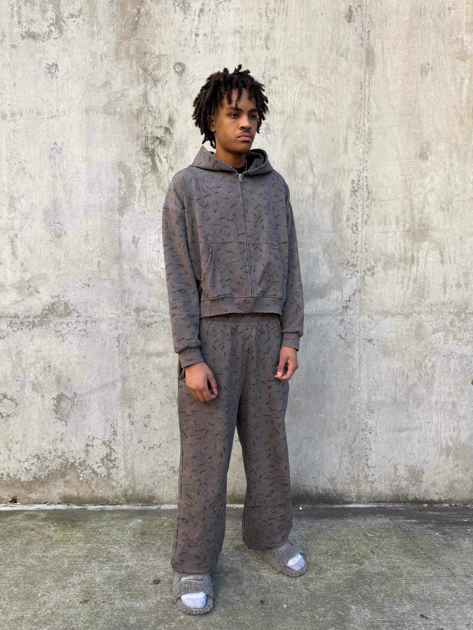 Romani "Script" Zipup